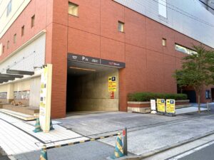 神奈川芸術劇場駐車場