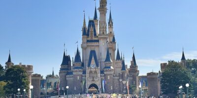 【ディズニーランド・ディズニーシー】駐車場徹底攻略！安い・予約・無料の裏ワザならここ！